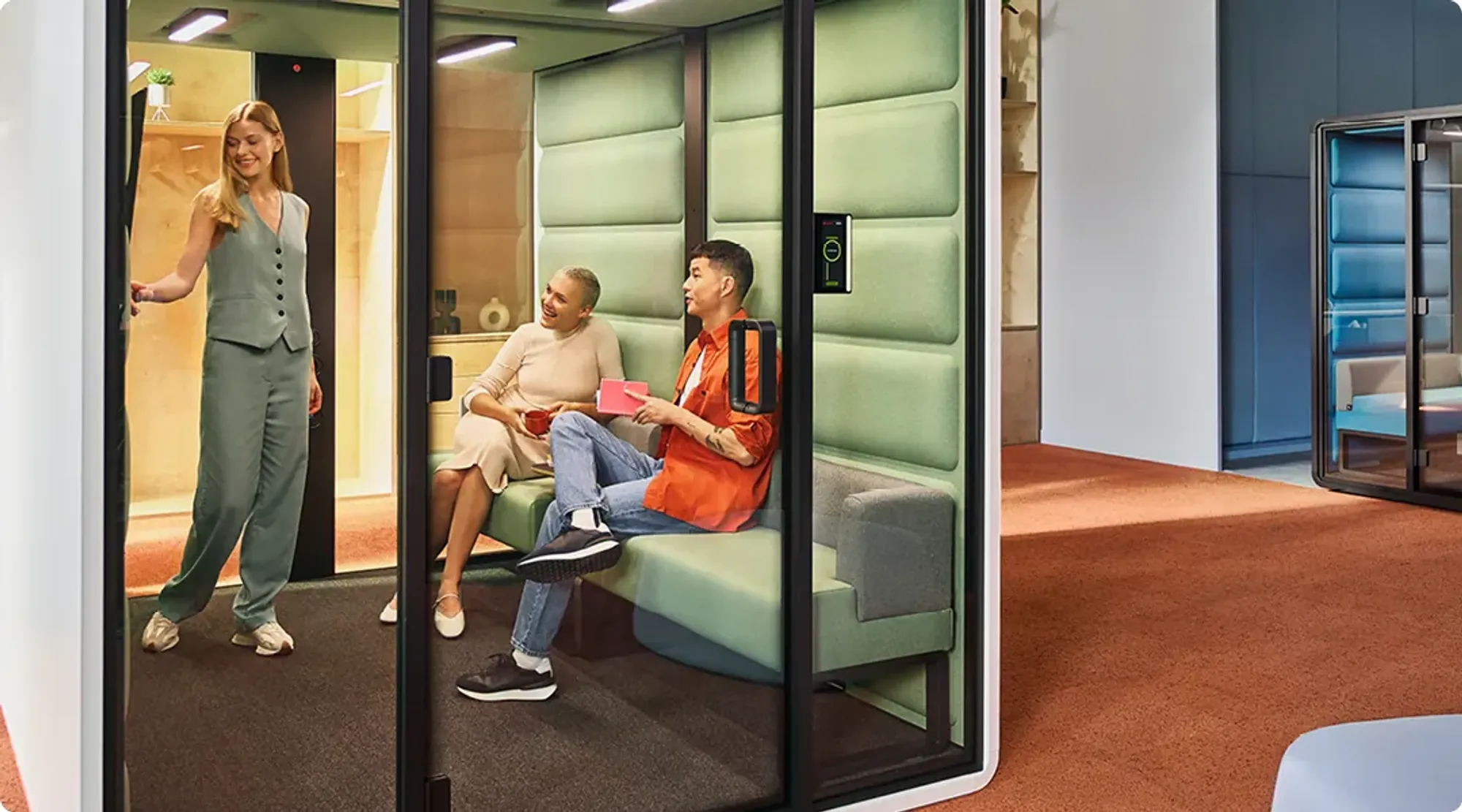 acoustic conference pod for open plan office hushFree.L Mikomax