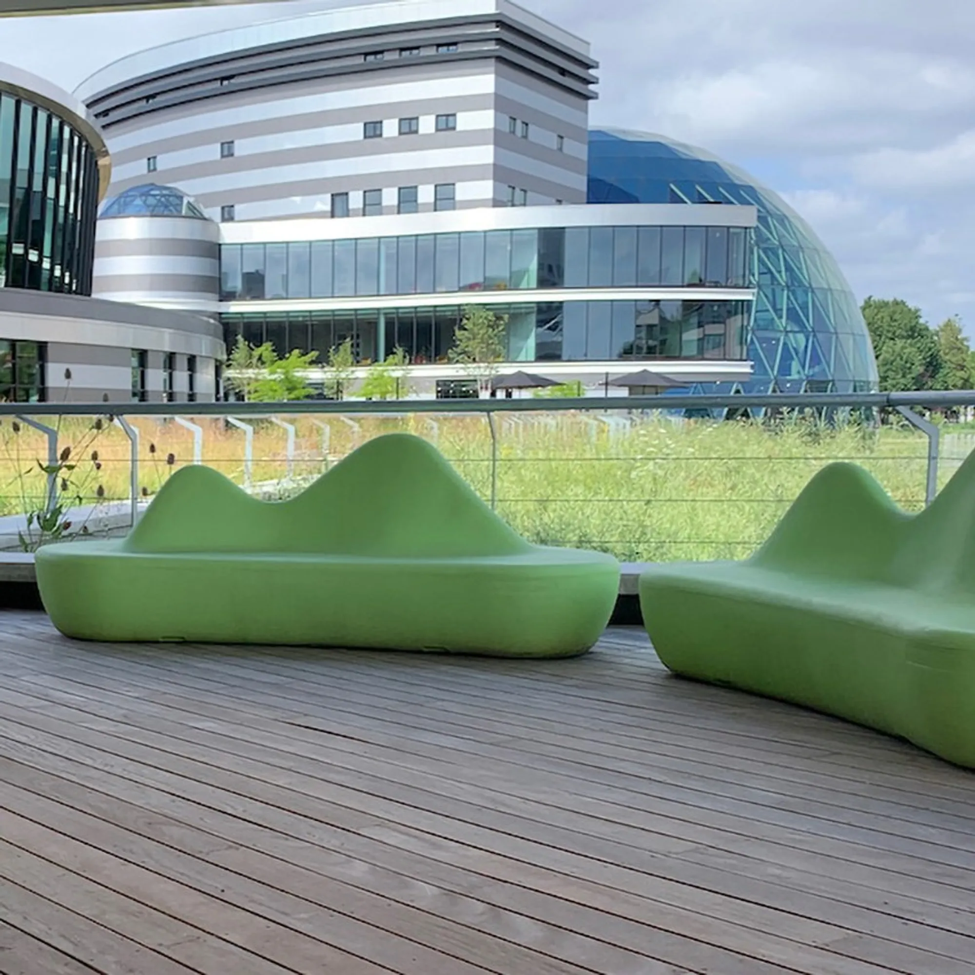 TOC_kantoorinrichting Shark bank van polyetyleen AFAS
