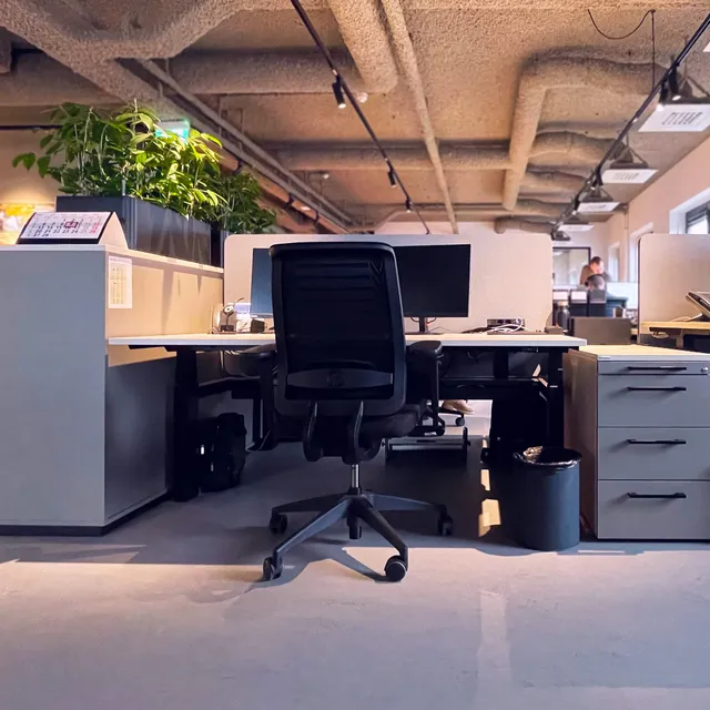 kantoorinrichting palmberg bureau girsberger reflex bureaustoel VOLLEDIGE INRICHTING