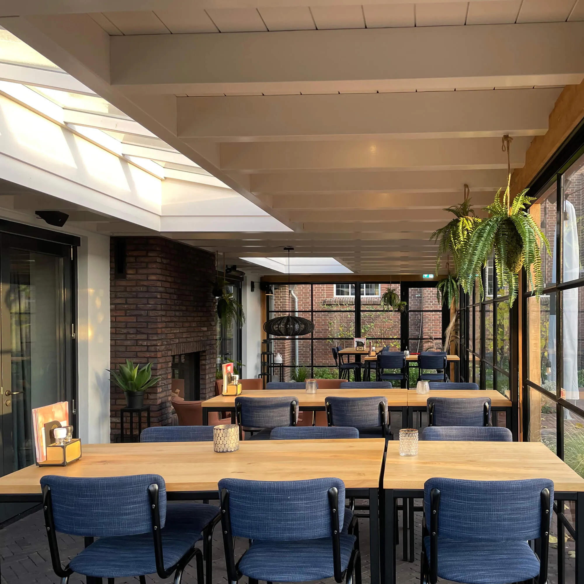 lunchroom eettafel bejot