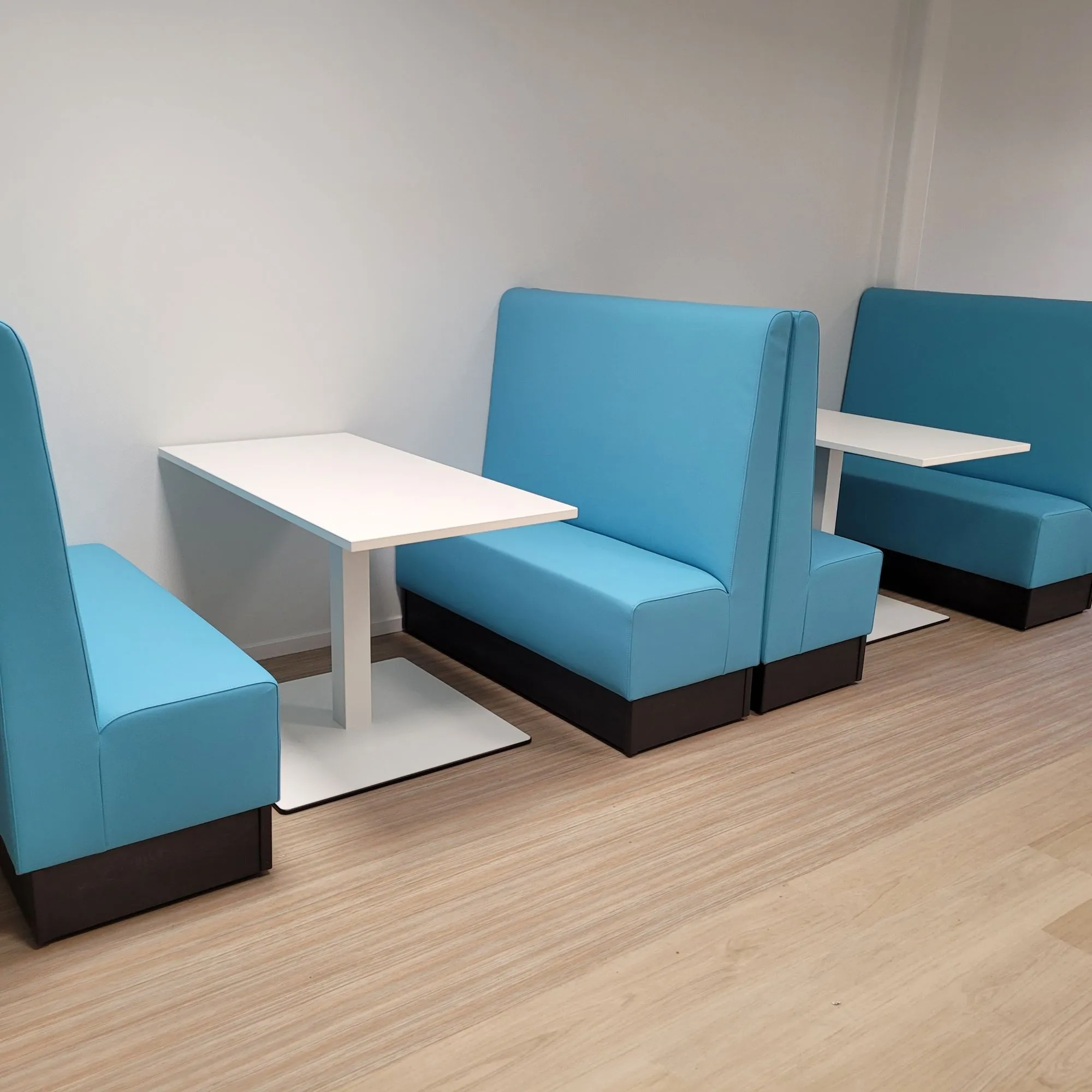 Tafel treinzit schoolinrichting maatwerk
