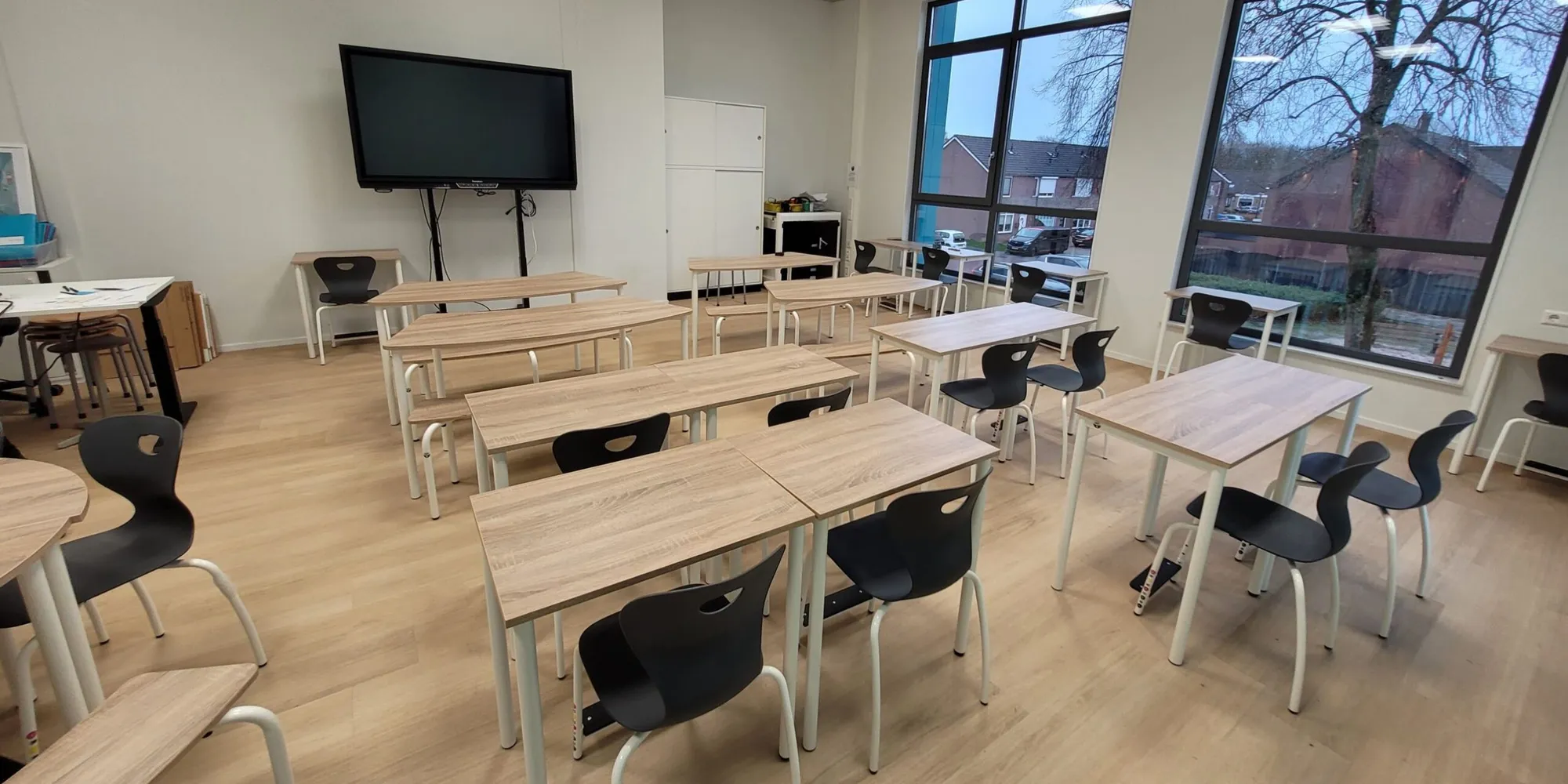 klaslokaal stoel tafel zit sta bureau kast klaslokaal stoel tafel zit sta bureau kast