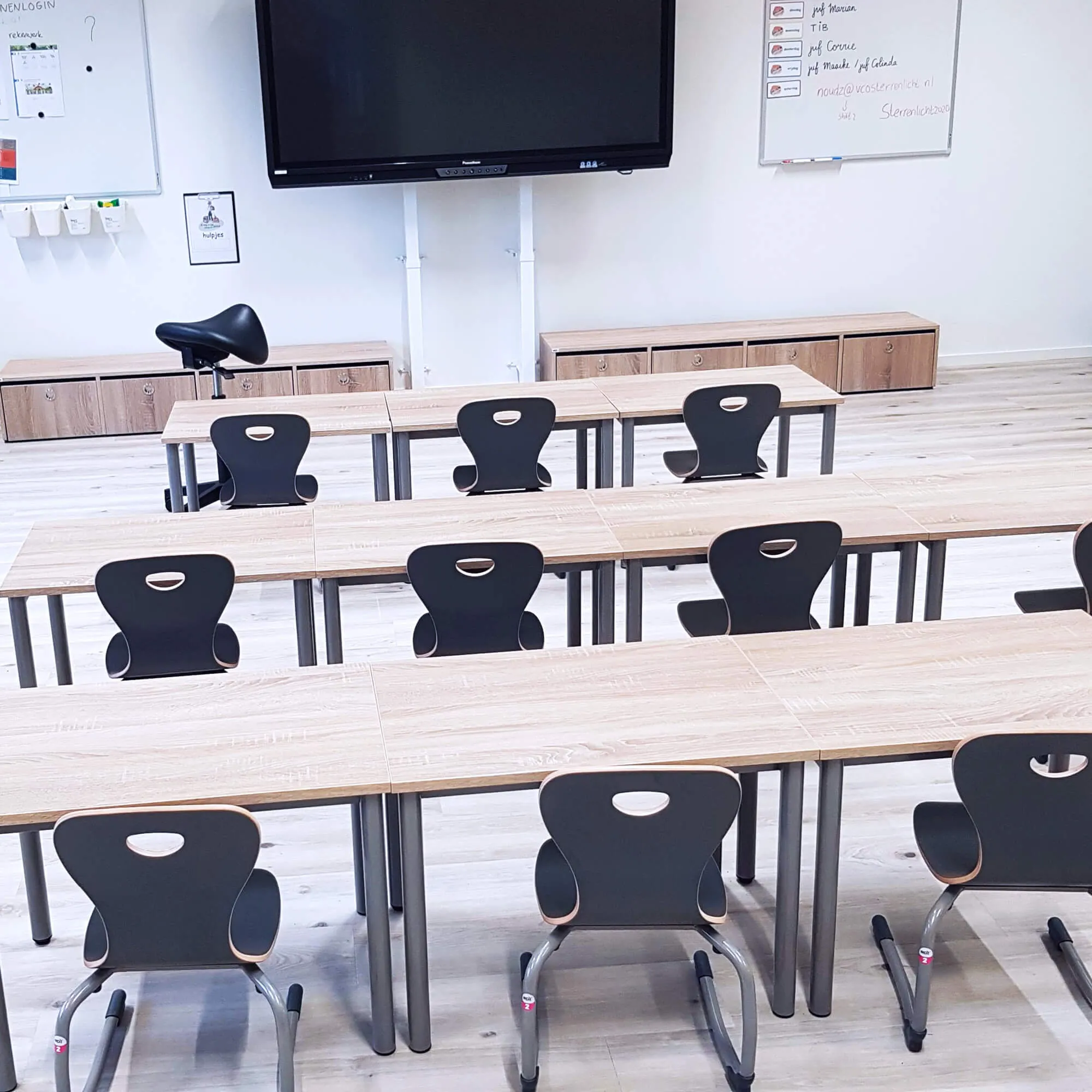 schoolinrichting stoeltjes bejot