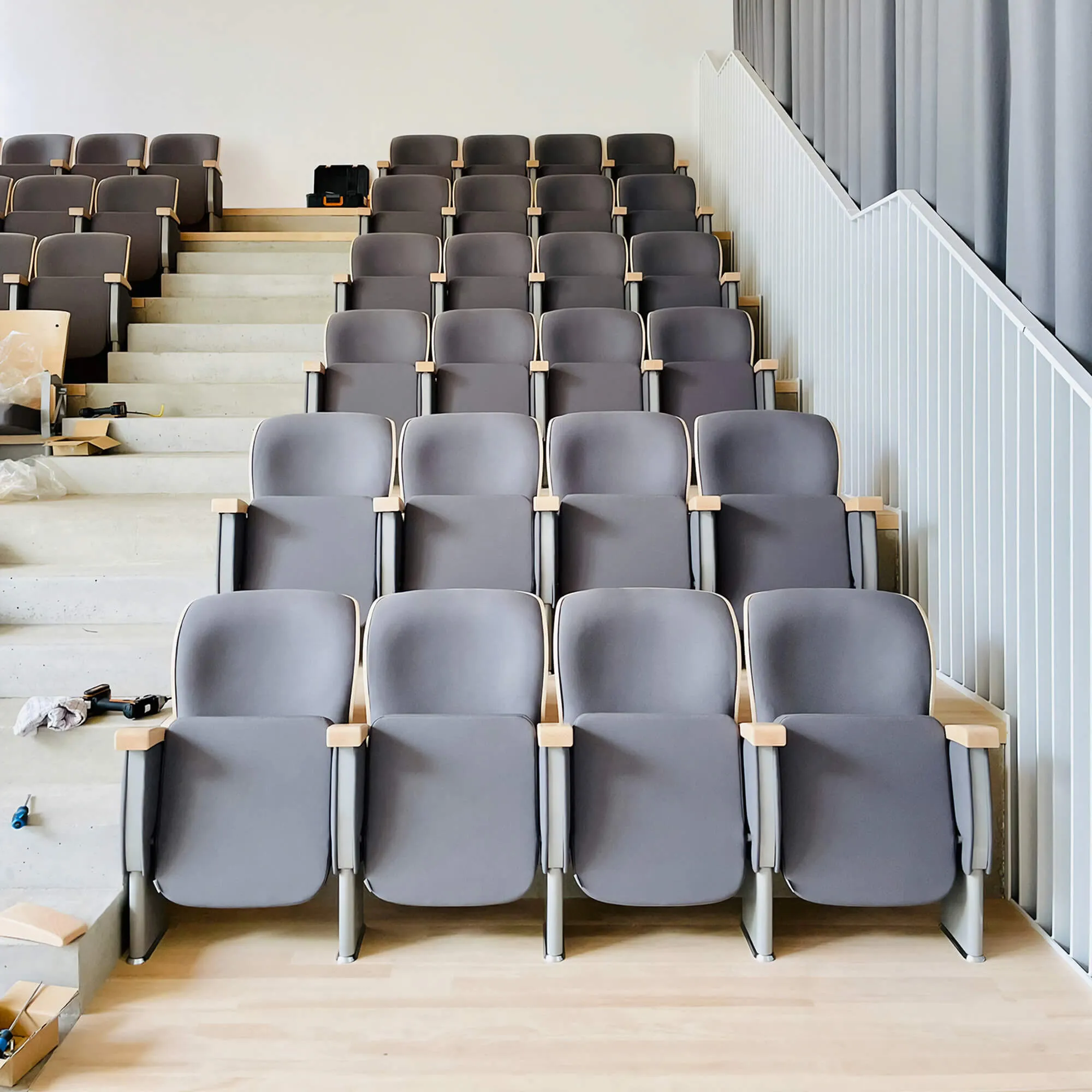 zaalinrichting collegestoel nowystyl