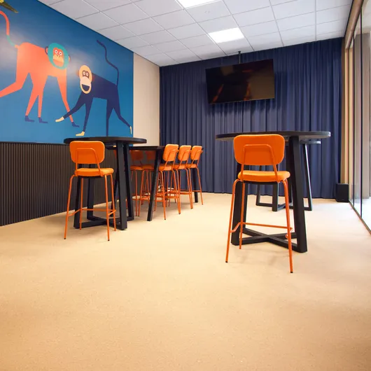kantoorinrichting-bejot-pack-company-vergadertafel11