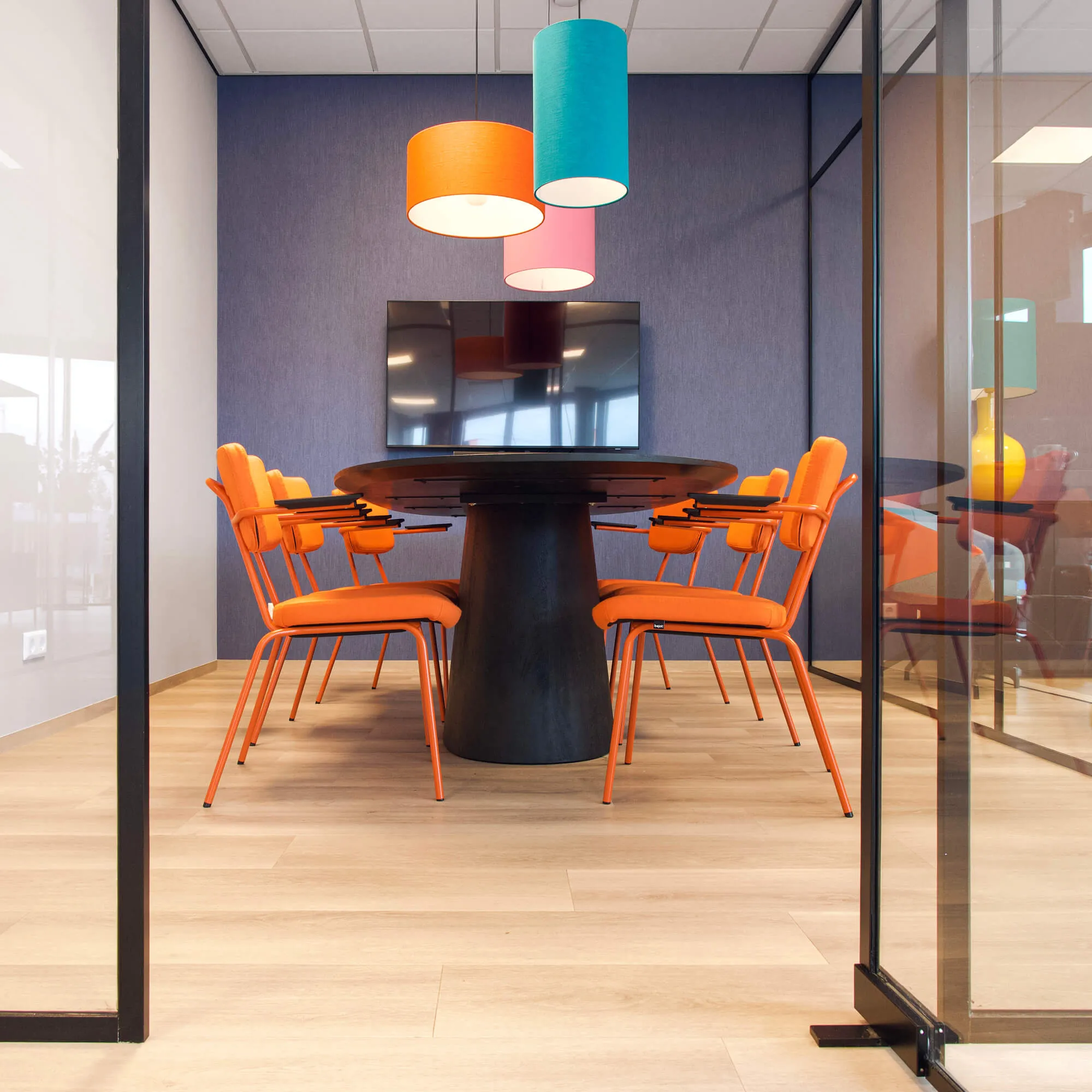 kantoorinrichting-bejot-pack-company-vergadertafel9